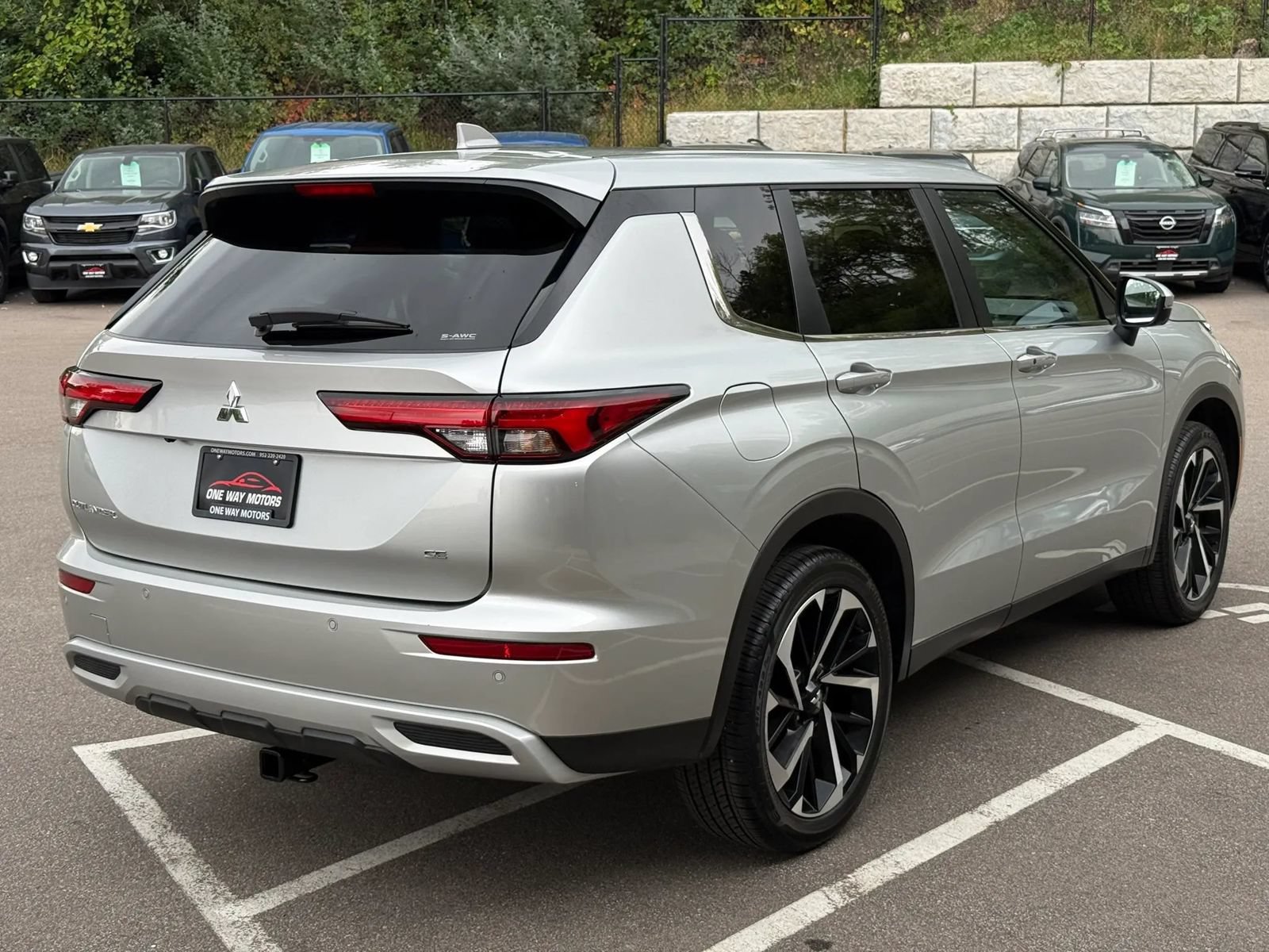 Used 2024 Mitsubishi Outlander Ralliart AWD/4WD image 5