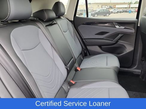 Used 2026 Volkswagen Tiguan SE AWD/4WD image 17