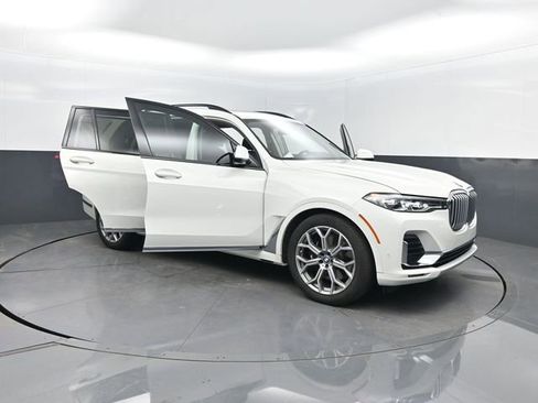Used 2022 BMW X7 xDrive40i w/ Premium Package image 38