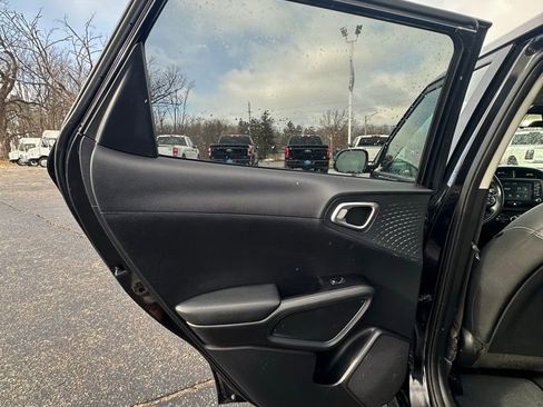 Used 2021 Kia Soul EX image 13