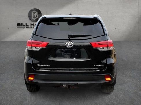 Used 2018 Toyota Highlander XLE image 6