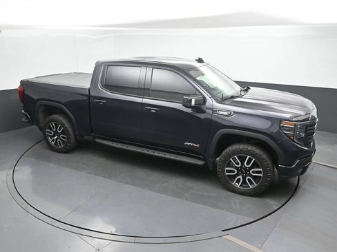 Used 2022 GMC Sierra 1500 AT4 w/ AT4 Premium Package AWD/4WD image 32