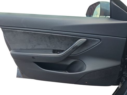 Used 2018 Tesla Model 3 Mid Range RWD image 23