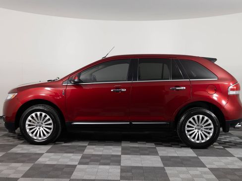 Used 2013 Lincoln MKX AWD image 3