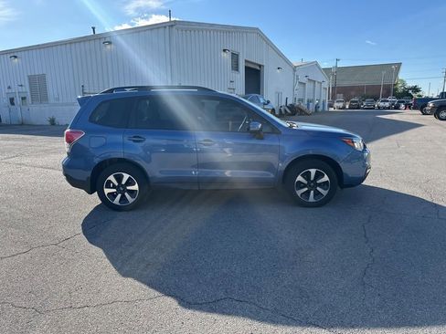 Used 2018 Subaru Forester 2.5i Premium AWD/4WD image 4