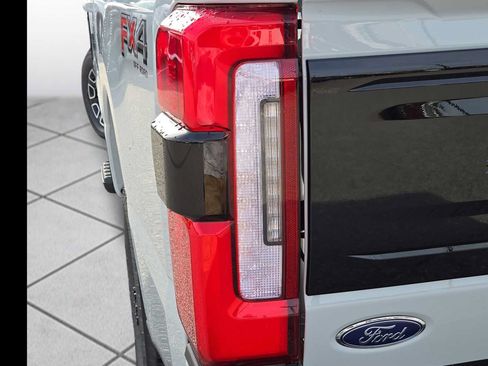 New 2026 Ford F250 Platinum AWD/4WD image 16