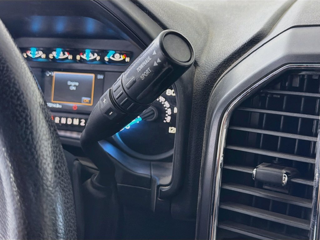 Used 2016 Ford F150 XLT w/ Equipment Group 302A Luxury AWD/4WD image 19