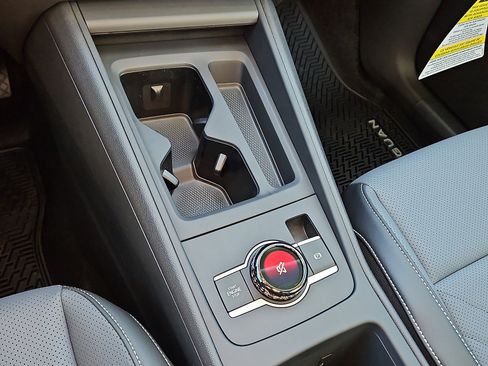 New 2026 Volkswagen Tiguan SE image 15