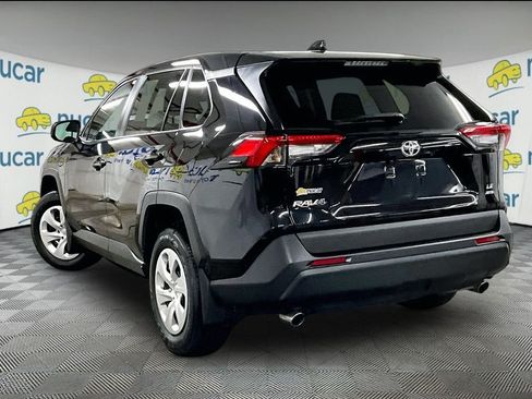 Certified 2023 Toyota RAV4 LE AWD/4WD image 4