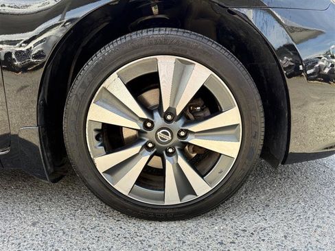 Used 2018 Nissan Sentra SL w/ Protection Package FWD image 11
