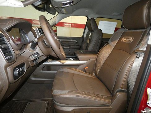New 2026 RAM 2500 Limited AWD/4WD image 12