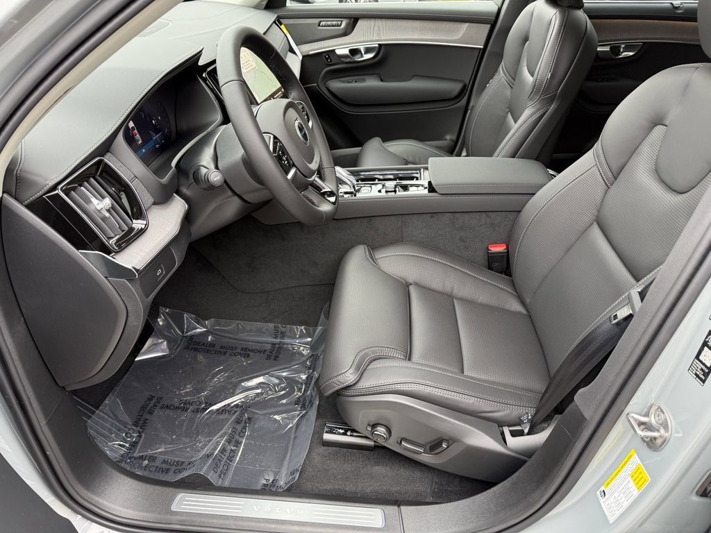 New 2026 Volvo XC90 B6 Ultra w/ Protection Package AWD/4WD image 9