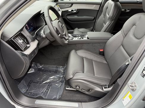 New 2026 Volvo XC90 B6 Ultra image 9