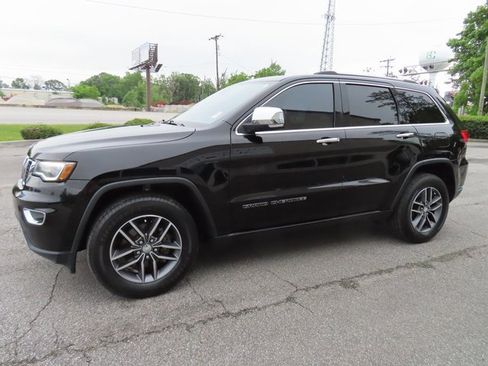 Used 2018 Jeep Grand Cherokee Limited w/ Luxury Group II image 3