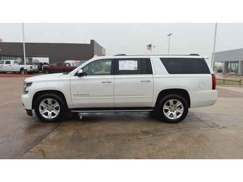 Used 2017 Chevrolet Suburban Premier image 5