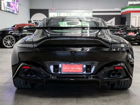 Used 2023 Aston Martin V8 Vantage Coupe RWD image 7