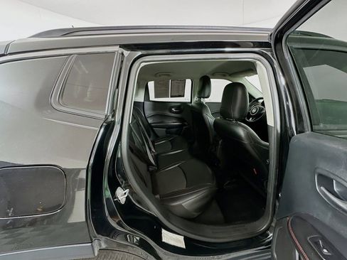 Used 2019 Jeep Compass Trailhawk AWD/4WD image 24