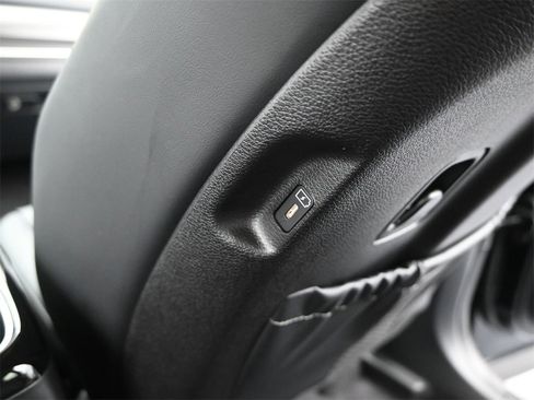 New 2025 Kia Telluride S image 14