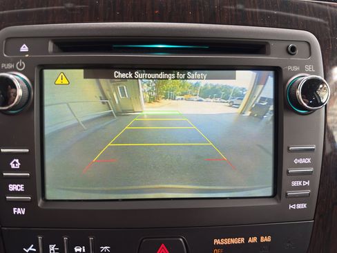 Used 2017 Chevrolet Traverse LT image 15