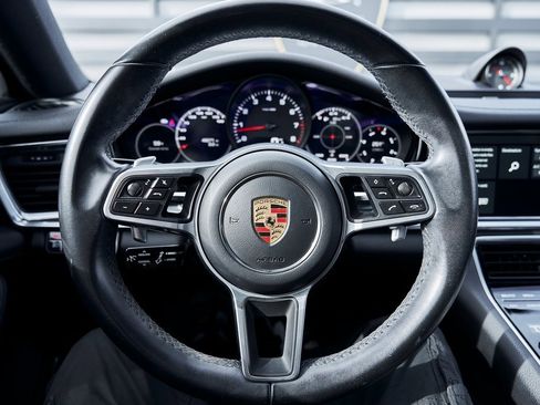 Used 2020 Porsche Panamera 4 image 56