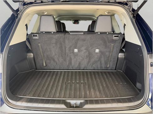 Used 2024 Toyota Grand Highlander AWD image 16