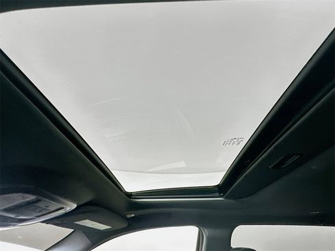 Used 2019 Jeep Grand Cherokee Altitude image 21