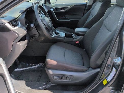 Certified 2025 Toyota RAV4 XLE AWD/4WD image 8
