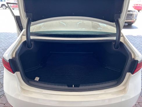 Used 2017 Kia Cadenza Premium FWD image 77