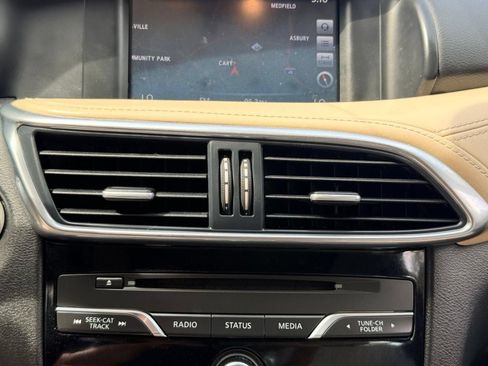 Used 2017 INFINITI QX30 Premium w/ Navigation Package FWD image 48