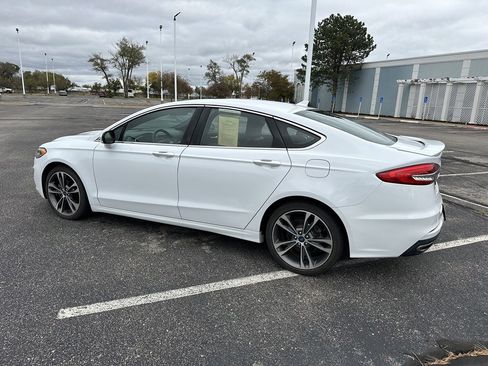 Used 2019 Ford Fusion Titanium image 6