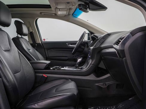 Used 2015 Ford Edge Titanium w/ Equipment Group 302A AWD/4WD image 11