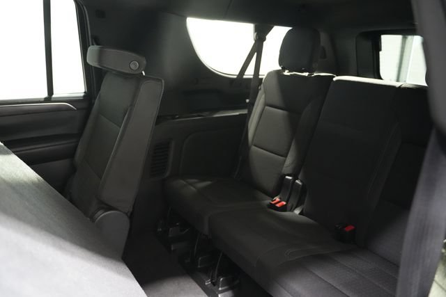 Used 2021 Chevrolet Suburban LS AWD/4WD image 17