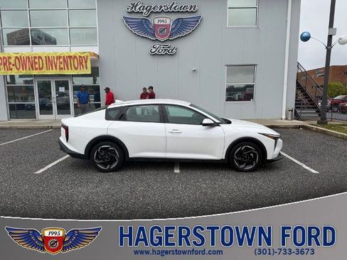 Used 2025 Kia K4 EX FWD image 1