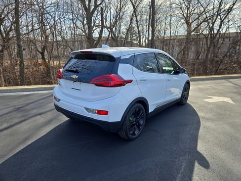Used 2021 Chevrolet Bolt LT image 3