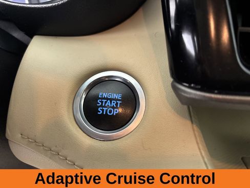 Used 2020 Toyota Highlander XLE image 16