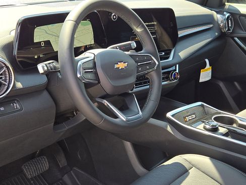 New 2026 Chevrolet Equinox LT FWD image 11