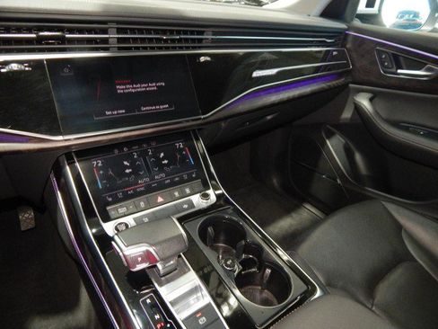 Used 2023 Audi Q8 Premium Plus image 20