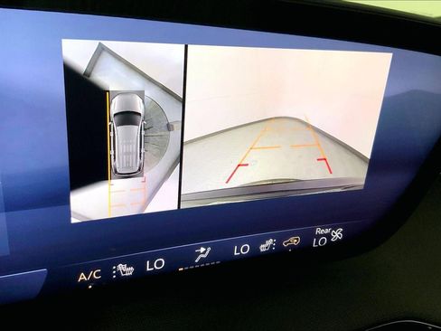 Used 2025 Buick Enclave Sport Touring image 21