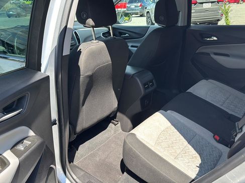 Used 2022 Chevrolet Equinox LT image 15