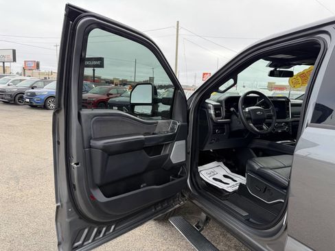 Used 2025 Ford F250 Platinum image 12