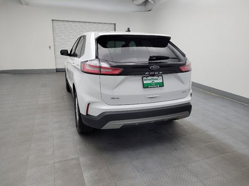 Used 2024 Ford Edge SEL image 6