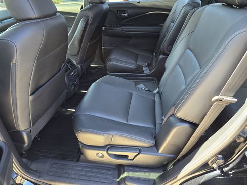 Used 2022 Honda Pilot Elite image 21