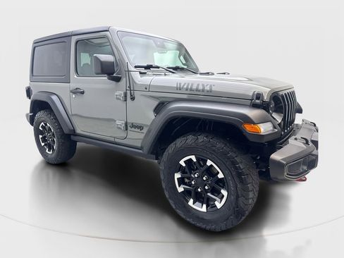 Used 2023 Jeep Wrangler Willys image 12
