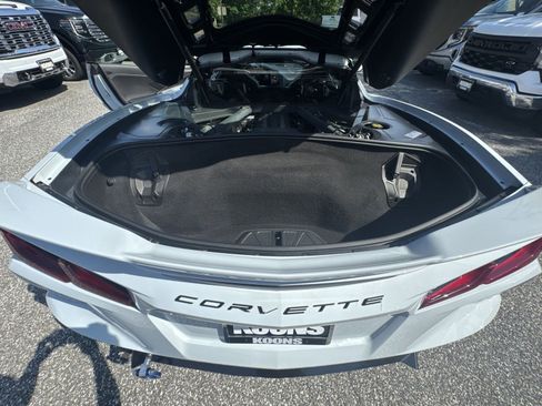 Used 2020 Chevrolet Corvette Stingray Coupe w/ Z51 Performance Package RWD image 23