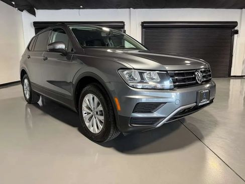 Used 2018 Volkswagen Tiguan S FWD image 3