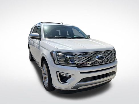 Used 2019 Ford Expedition Platinum RWD image 2