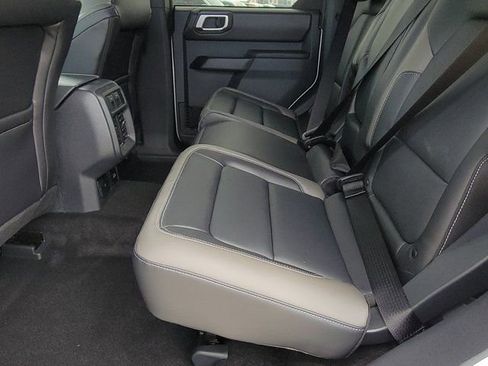 New 2026 Ford Bronco Outer Banks w/ Sasquatch Package image 7