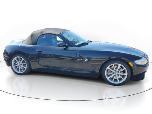Used 2006 BMW Z4 3.0si image 3