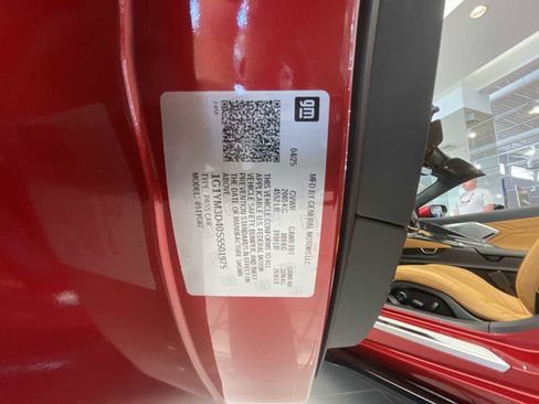 New 2025 Chevrolet Corvette E-Ray image 31