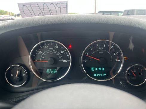 Used 2018 Jeep Wrangler Unlimited Sport w/ Connectivity Group image 16